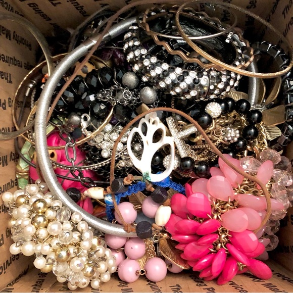5 lb Jewelry Lot Craft Upcycle Mystery Box Harvest Repurpose Mixed Bulk Grab Bag - Picture 9 of 13